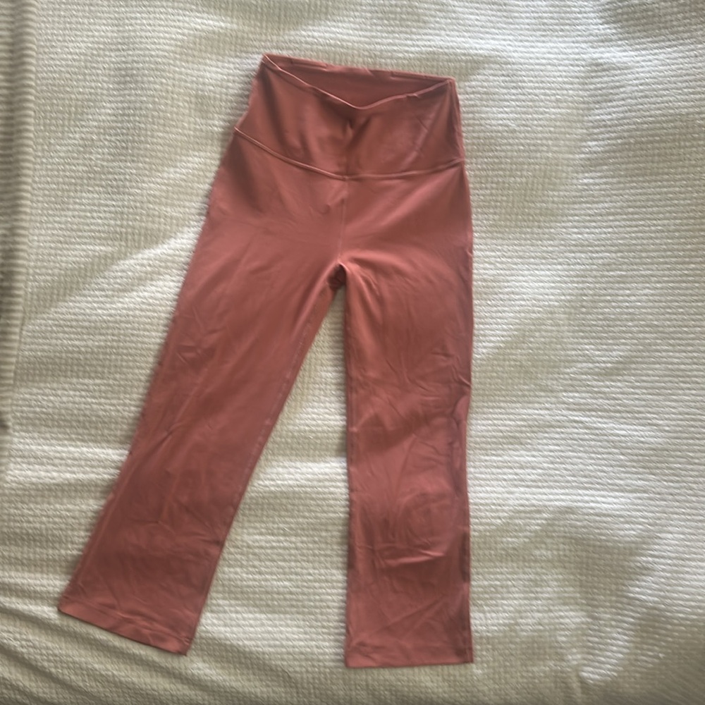 Lululemon Groove Super-High-Rise Mini Flare Crop 23" 6 - Picture 2 of 4